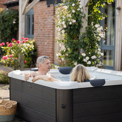 M Spa Oslo Plus Air Jet massage, filtration system, APP