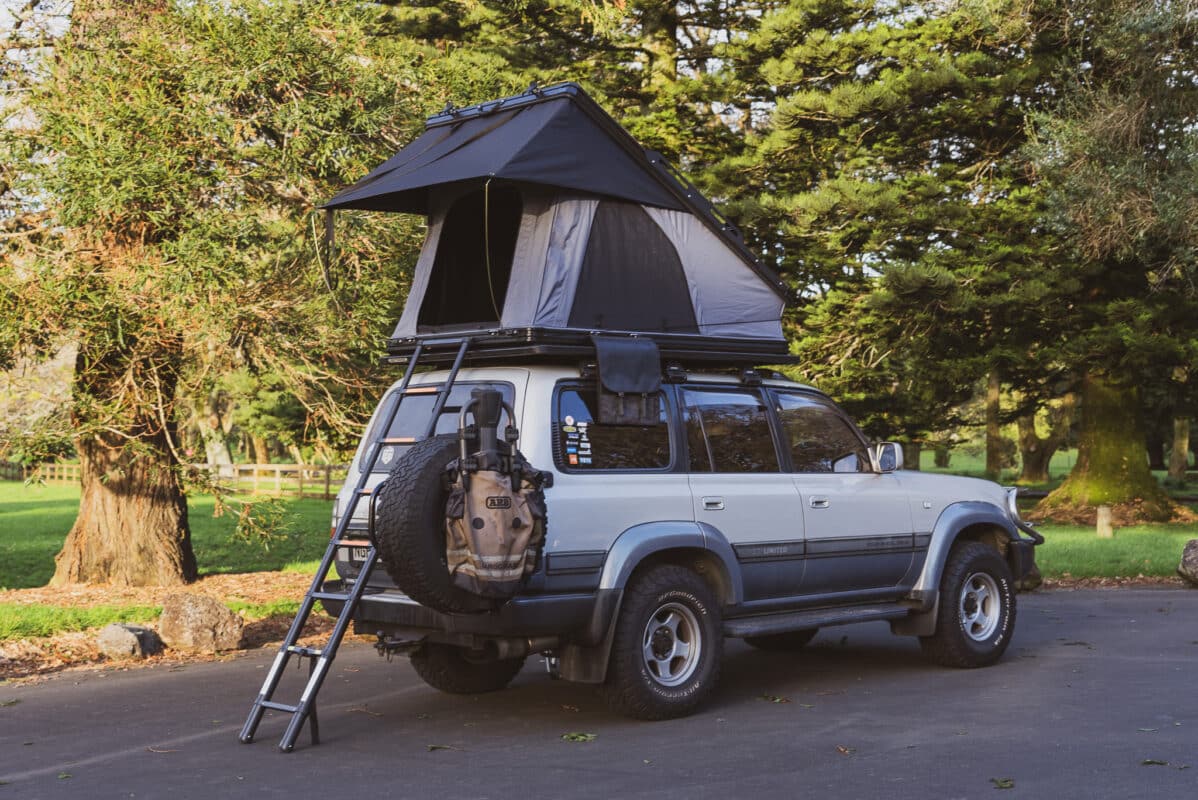 Kiwi 4wd Evolution Aluminium Roof top tent - Kiwi Grab