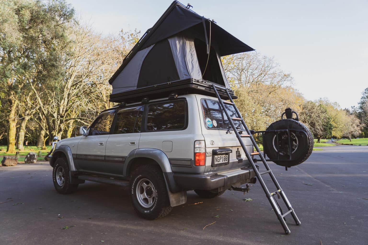 Kiwi 4wd Evolution Aluminium Roof top tent - Kiwi Grab